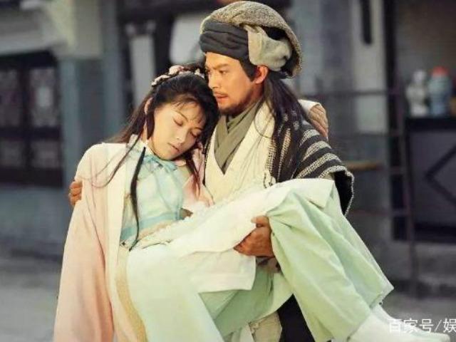 Phim - Vì sao Kiều Phong "Thiên Long Bát Bộ 1997" lại đội mũ?