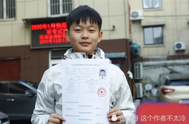 Cậu bé sinh non, bị bại não được bố huấn luyện trở thành người đạt 11 kỷ lục thế giới - 6