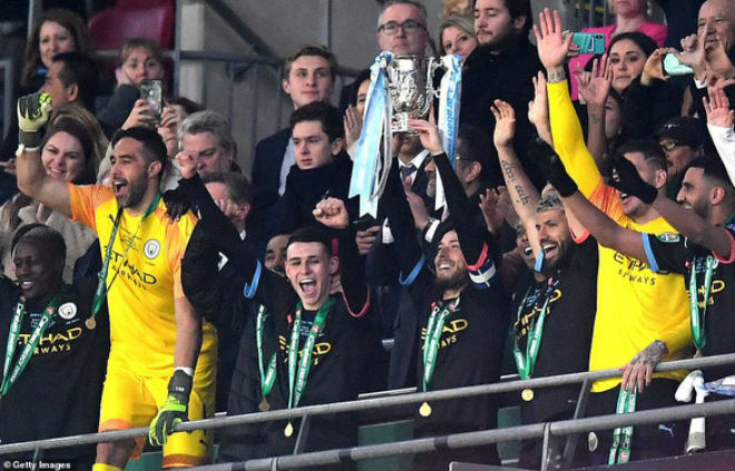 Man City vô địch League Cup 3 lần liên tiếp