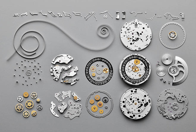 Nếu là đồng hồ Tissot nữ dây da máy quartz thì bộ máy ETA sẽ có thiết kế siêu mỏng, còn nếu là máy cơ thì sẽ lộ hoàn toàn ở mặt sau để vừa đảm bảo chất lượng, vừa thể hiện đẳng cấp