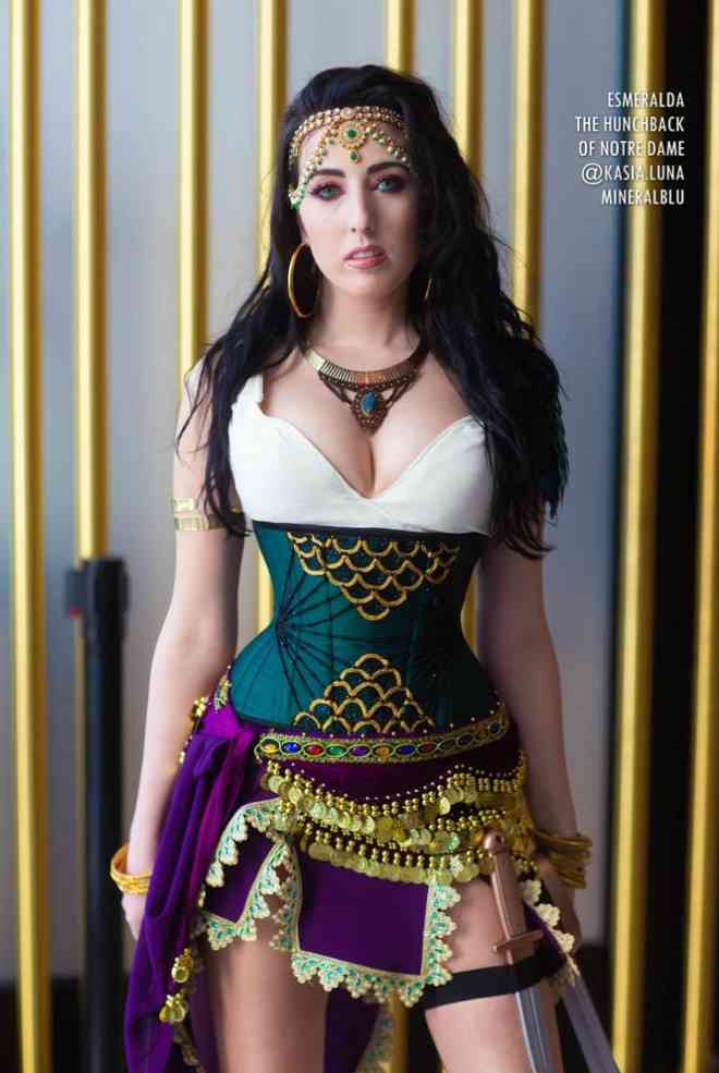 Các bóng hồng mặt xinh dáng đẹp trong lễ hội cosplay đình đám thế giới - 12