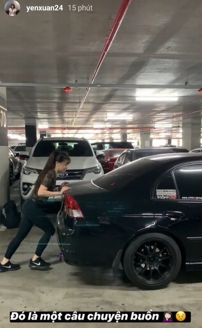 Bạn gái Văn Lâm dùng tay không đẩy xe ô tô và cái kết - 2