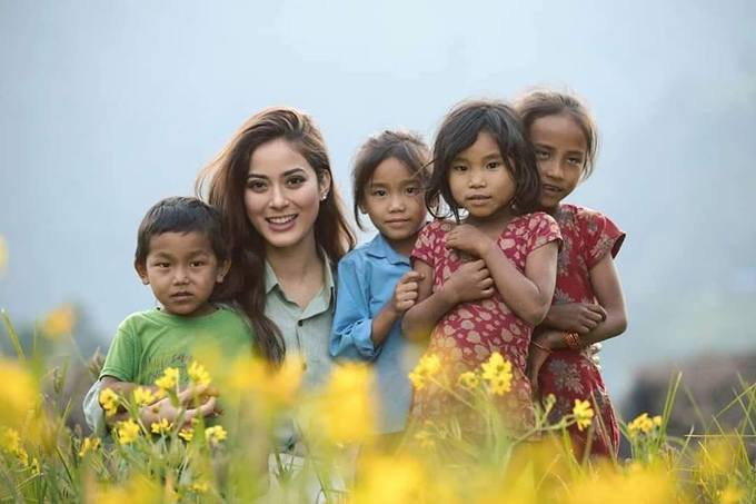 Người đàn bà đẹp nhất Nepal: Khi sống ảo để đẹp hoàn hảo dễ gây bất hạnh - 3