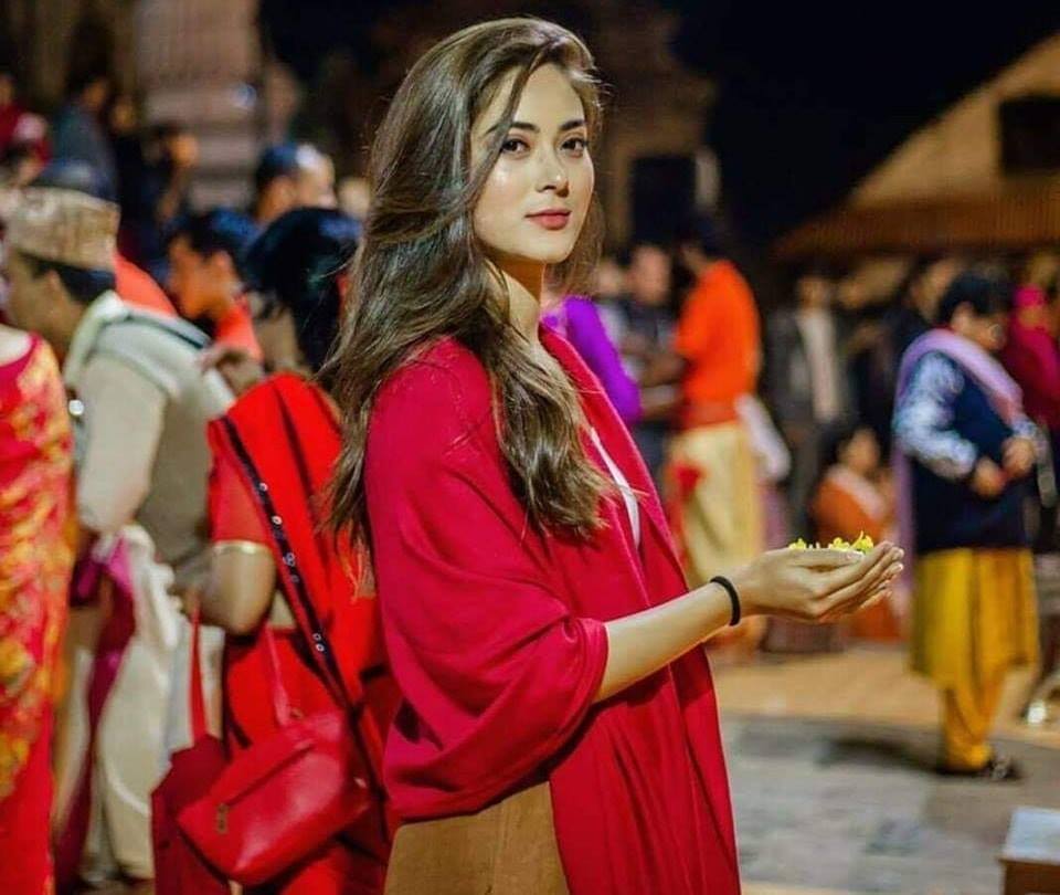Người đàn bà đẹp nhất Nepal: Khi sống ảo để đẹp hoàn hảo dễ gây bất hạnh - 2