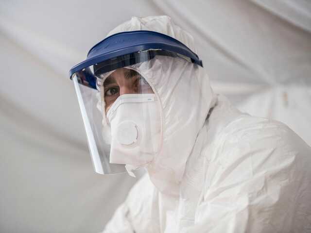 Thị trường - Tiêu dùng - Thót tim mức giá phải trả khi đi khám virus corona ở nước lớn