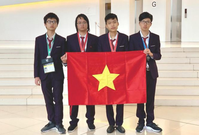 "Chàng trai vàng" Tin học sống tối giản, ít dùng mạng xã hội - 1