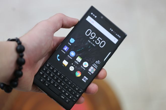 Bạn có còn nhớ những chiếc điện thoại BlackBerry nổi tiếng này? - 2