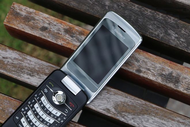 Bạn có còn nhớ những chiếc điện thoại BlackBerry nổi tiếng này? - 6