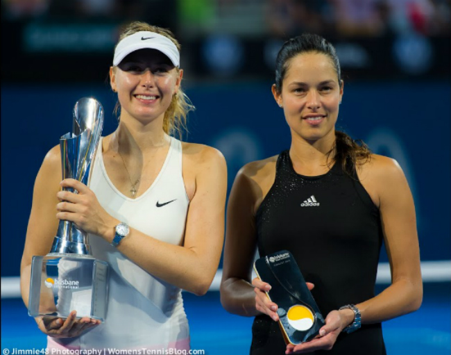 Sharapova đã khởi động mùa giải 2015 của mình tại giải Brisbane International, nơi cô đã lọt vào trận chung kết mà không thua set nào. Tại đây, 'Búp bê Nga' đã đánh bại Ana Ivanovic để đoạt danh hiệu thứ 34 trong sự nghiệp.

Điều đó nghĩa là Sharapova đã giành được ít nhất một danh hiệu mỗi mùa giải trong 13 năm liên tiếp.

Tại Melbourne Park sau đó, Sharapova đã lọt vào trận chung kết Úc mở rộng thứ tư của mình. Tuy nhiên, cô đã thua Serena Williams 3-6, 6-7 (5-7) và tiếp tục nối dài thành tích đối đầu tồi tệ trước tay vợt kị dơ người Mỹ (thắng 2, thua 17).


