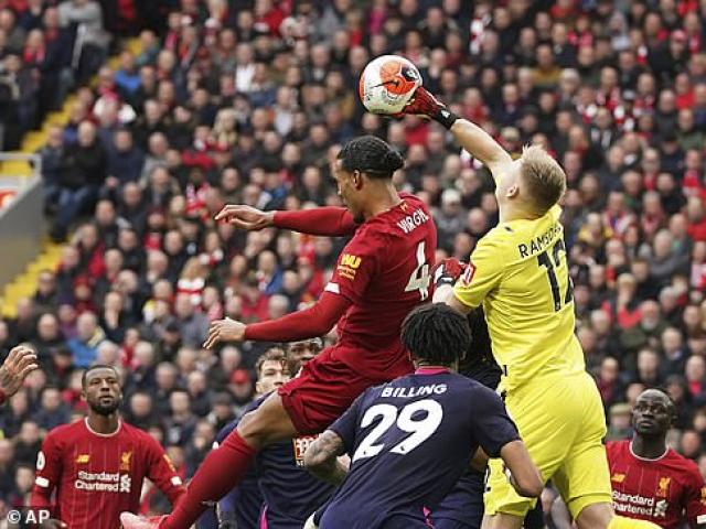 Video highlight trận Liverpool - Bournemouth: Đòn đau vỗ mặt, thoát hiểm nhờ siêu sao