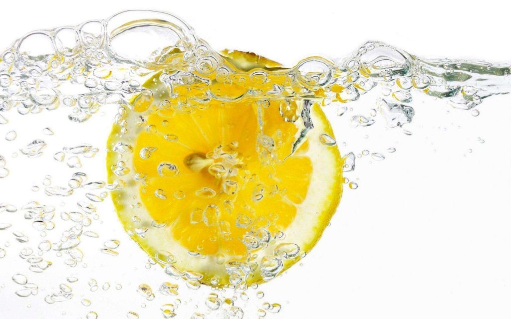 Chanh tốt cho sức khỏe, giàu ẩm, nhiều vitamin.