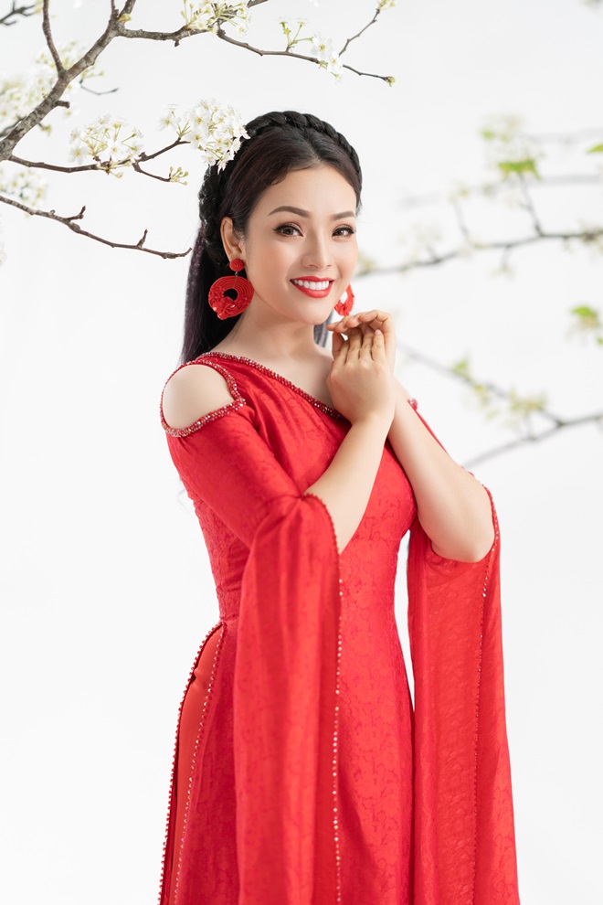 Tân Nhàn khiến người nghe “Chơi vơi” trong MV mừng 8/3 - 6