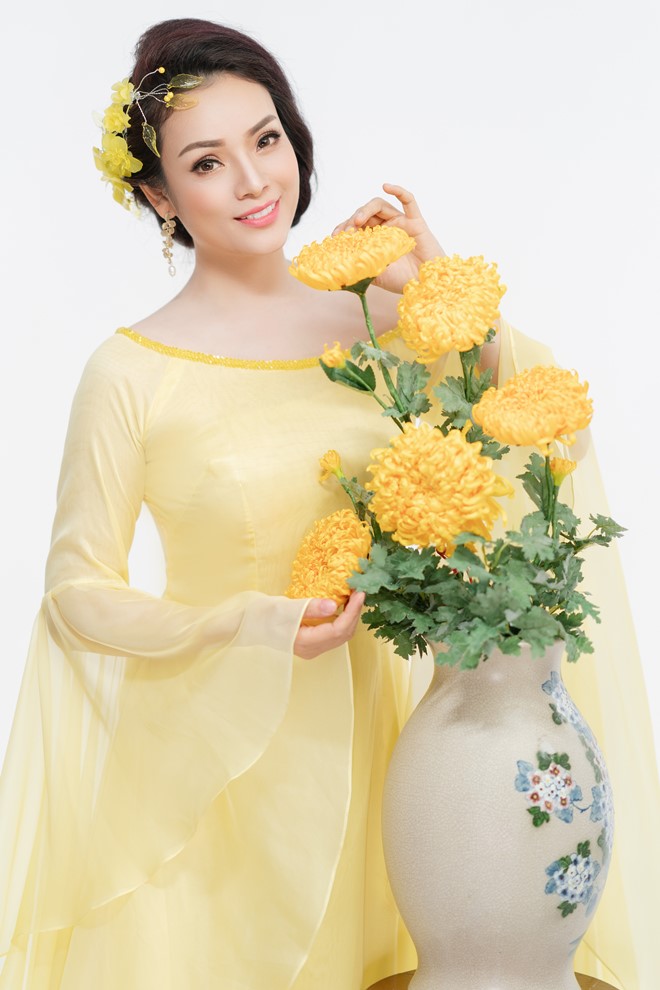 Tân Nhàn khiến người nghe “Chơi vơi” trong MV mừng 8/3 - 7