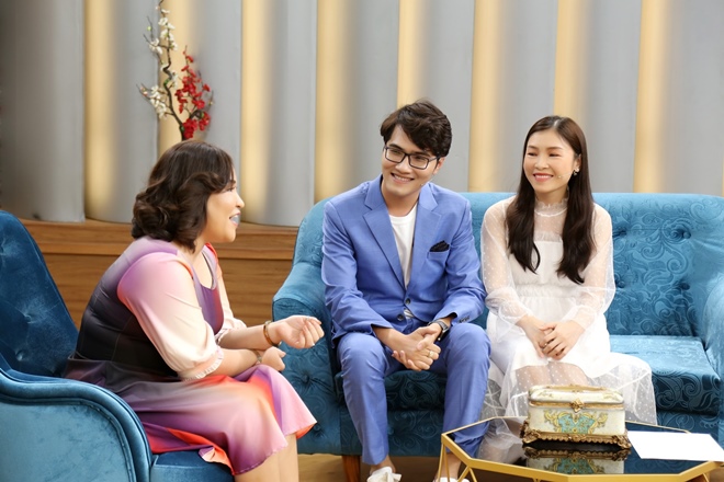 Ốc Thanh Vân “đau tim”, ghen tỵ màn cầu hôn lịm tim của MC HTV với vợ kế toán - 6