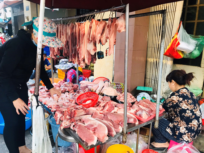 Từ đầu tháng 3, giá thịt heo tại 3 miền Bắc - Trung - Nam bất ngờ tăng trở lại.