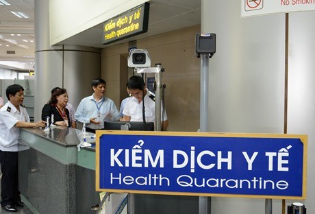 Sân bay Nội Bài là nơi tập trung 3 lực lượng cùng rà soát hành khách nhập cảnh (ảnh minh họa: chinhphu.vn)
