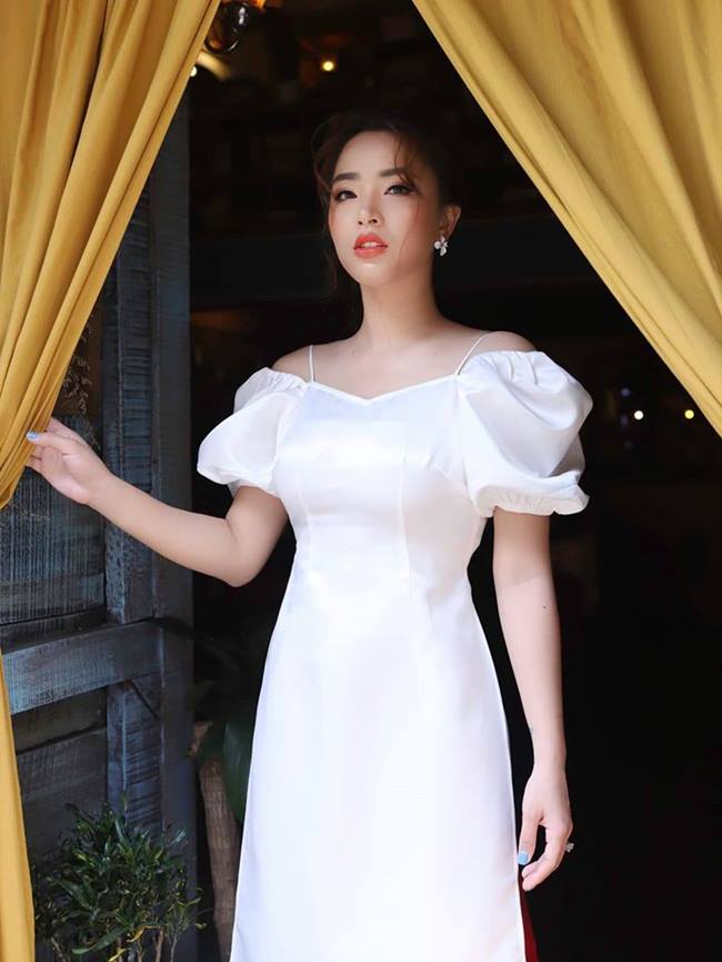Những chiếc váy tôn dáng hay những concept chụp hình thời trang được cô thể hiện đẹp mắt cùng cơ thể săn chắc.&nbsp;