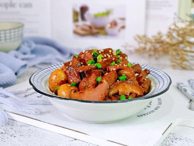 Ẩm thực - Cách kho thịt ngon "rụng rời", ăn bao nhiêu cũng không chán