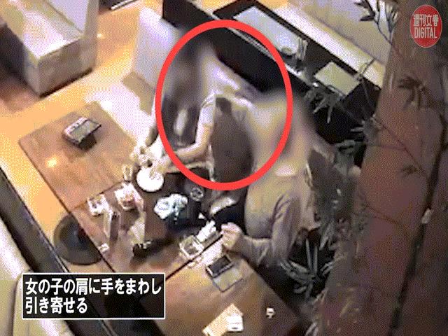 Thế giới - Video người đàn ông Nhật nhiễm Covid-19 vẫn đi bar ôm ấp, nắm tay nữ tiếp viên