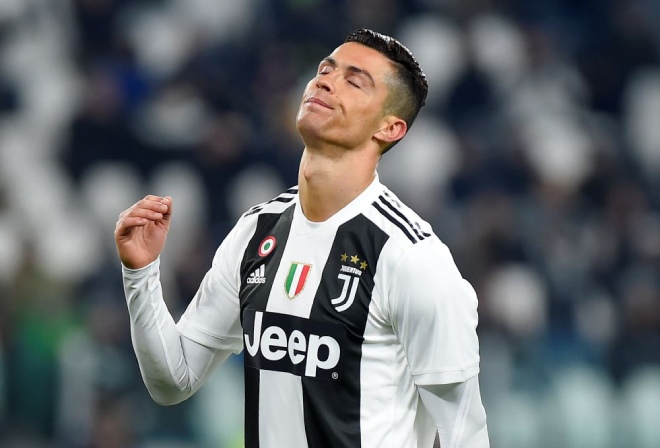 Serie A tạm hoãn vì Covid-19: Ronaldo - Juventus đón thêm tin cực sốc - 2