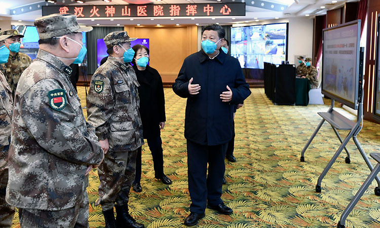 Chủ tịch Trung Quốc Tập Cận Bình thị sát tình hình ở bệnh viện Hỏa Thần Sơn.