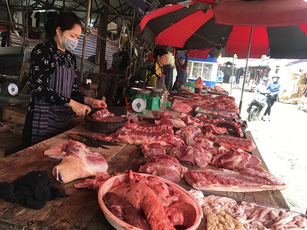 Giá thịt lợn ở các chợ dân sinh đang có dấu hiệu hạ nhiệt&nbsp;