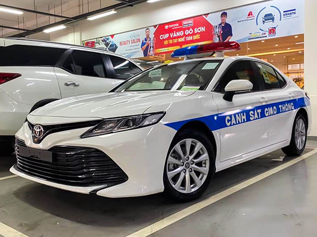 Ngắm Toyota Camry 2020 của lực lượng CSGT Việt Nam