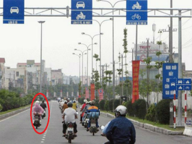 Thế giới xe - Đi xe máy sai làn đường, đi lên vỉa hè sẽ bị phạt cao nhất đến 600.000 đồng