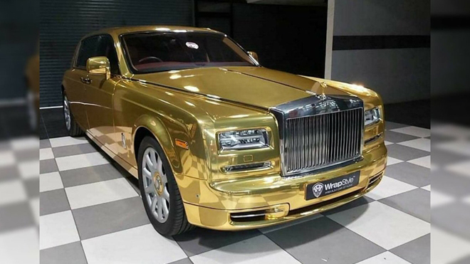 Triệu phú Ấn Độ “mạ vàng” Rolls-Royce Phantom làm... taxi - 2