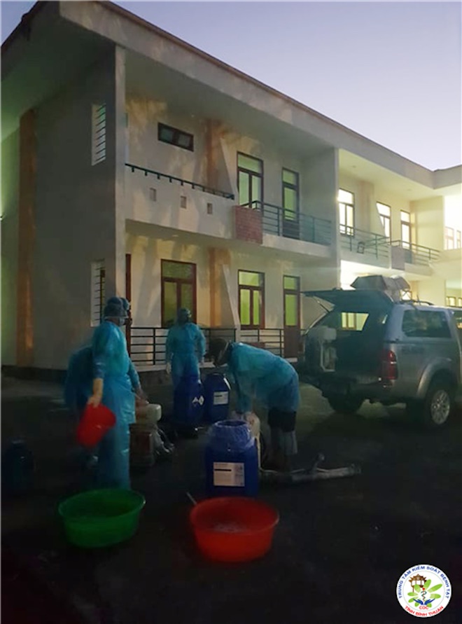 Công tác chuẩn bị thêm khu cách ly tại Trường Quân sự tỉnh được triển khai ngay trong đêm 12/3