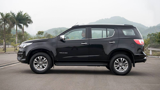 Chevrolet Trailblazer LTZ giảm giá gần 400 triệu - 3