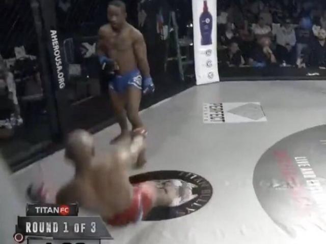 Thể thao - Thúc đầu gối hủy diệt khiến đối thủ "chết đứng": Choáng váng làng MMA