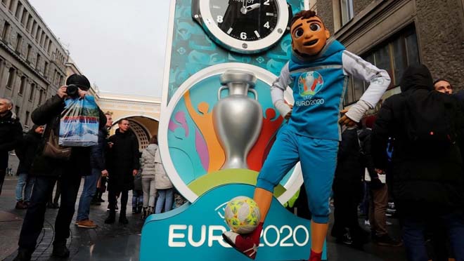 SỐC: EURO 2020 lâm nguy vì đại dịch Covid-19, hoãn đến bao giờ? - 1