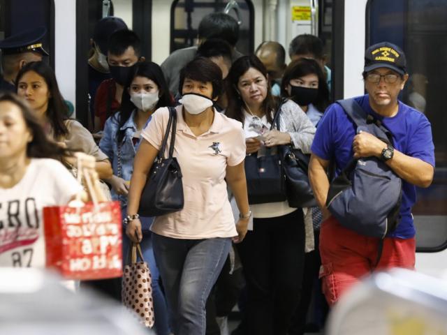 Thế giới - Trung tâm thủ đô của Philippines bị phong tỏa, hơn 2 triệu người vẫn vào ra mỗi ngày