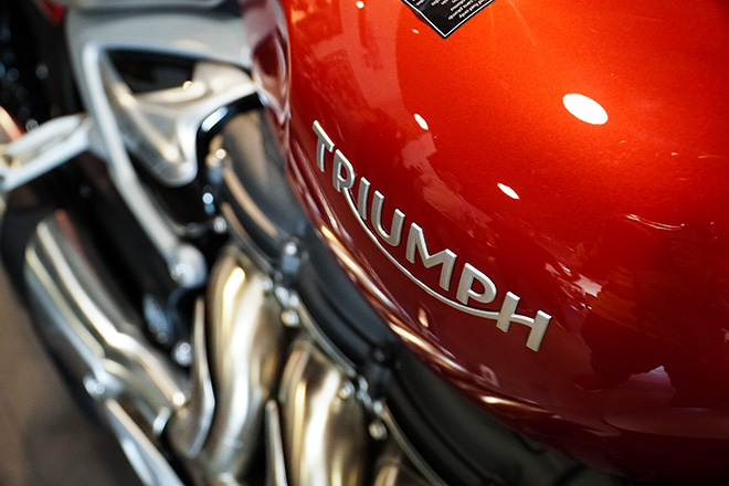 Hàng khủng Triumph Rocket 3 đổ bộ thị trường Việt, giá bán từ 869 triệu đồng - 11