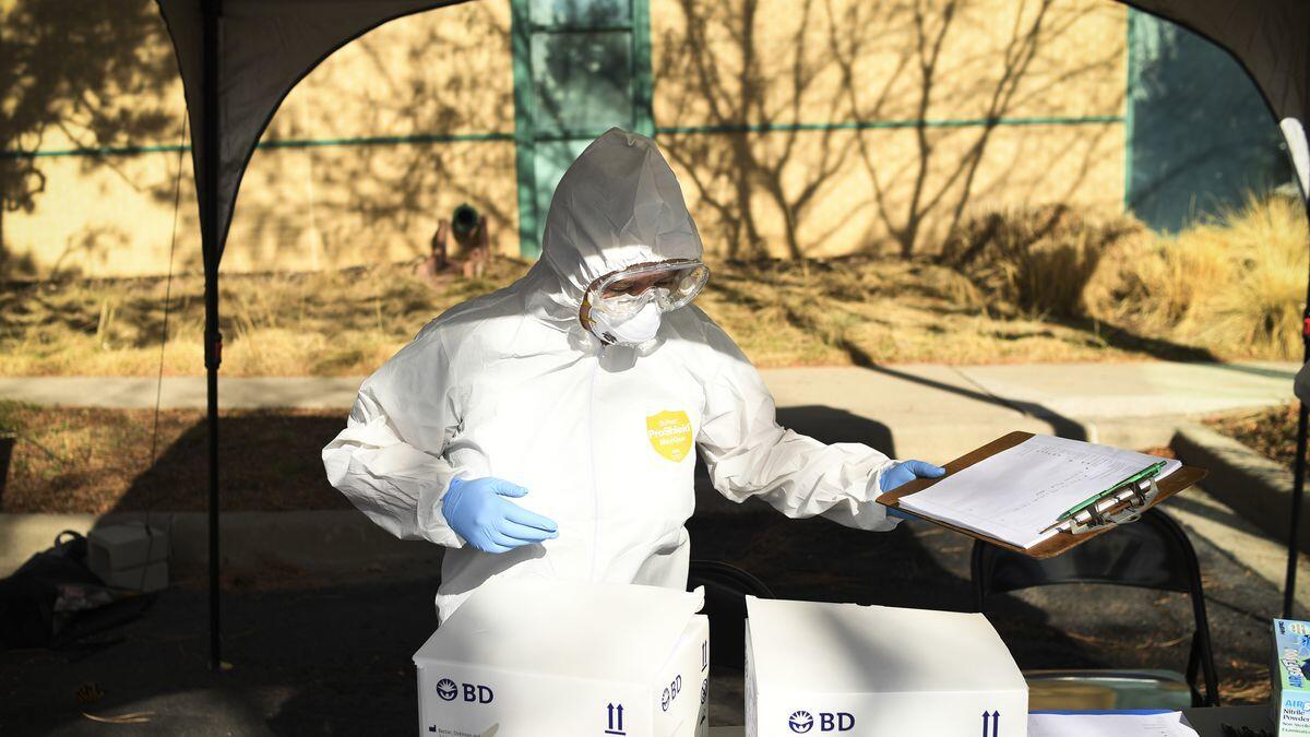 Mỹ thừa nhận thiếu những thành phần cơ bản trong hoạt động sản xuất thuốc men trong cuộc chiến chống dịch Covid-19.