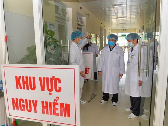 Bộ Y tế đề nghị Hà Nội cách ly, theo dõi sức khỏe tất cả người tiếp xúc với người mắc Covid-19