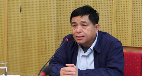 Bộ Trưởng trưởng Nguyễn Chí Dũng âm tính với virus SARS-CoV-2. Ảnh: Tổ Quốc