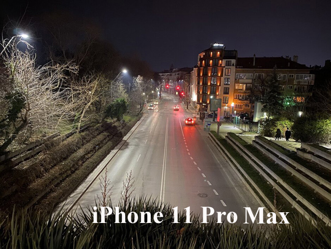 So sánh camera thực tế giữa Galaxy S20 Ultra và iPhone 11 Pro Max - 10