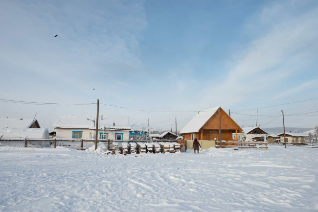 Oymyakon, Nga: Ngôi làng hẻo lánh ở Nga chỉ có 500 cư dân. Nơi đây giữ kỷ lục có nhiệt độ lạnh nhất trên Trái đất.
