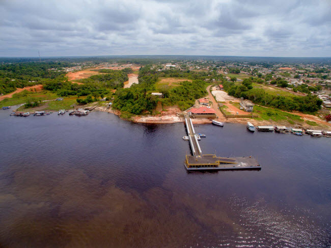 Manacapuru, Brazil: Địa điểm này ở giữa rừng nhiệt đới Amazon và có phong cảnh tuyệt đẹp với hệ sinh thái đa dạng.
