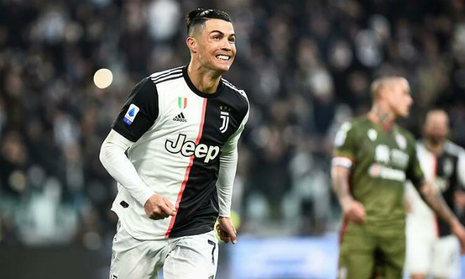 Ronaldo lập hat-trick, kiến tạo 1 bàn ở trận Juventus - Cagliari