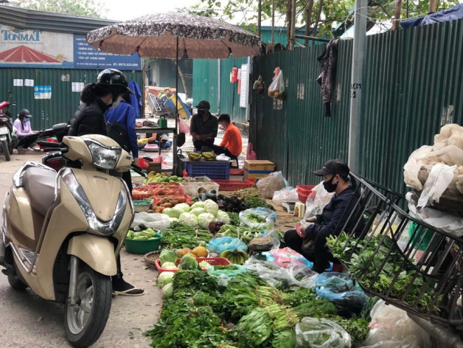 Nguồn cung hàng hóa tại các chợ rất dồi dào&nbsp;