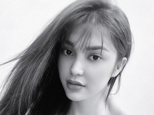 Đời sống Showbiz - Diễn viên Lily Chen gây tranh cãi vì bức ảnh "nhạy cảm"