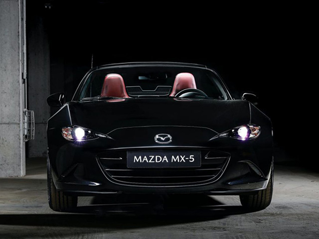 Mazda trình làng phiên bản sản xuất giới hạn MX-5 Eunos Edition