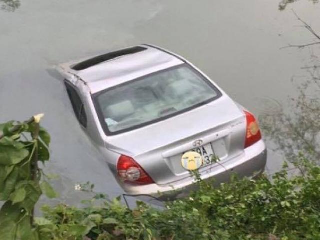 Tin tức 24h qua: Ô tô chìm sâu dưới sông, nữ tài xế bị mắc kẹt, tử vong trên ghế lái