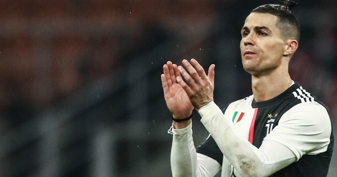 Ronaldo đá ở Juventus đến năm 39 tuổi, thực hư tin đồn về khách sạn CR7 - 1