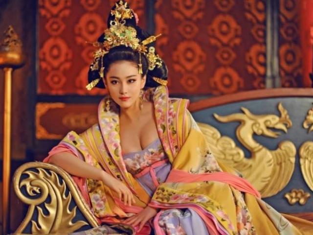 Bạn trẻ - Cuộc sống - Vén màn cuộc sống cô đơn, buồn tủi của các cung tần, phi tử thời xưa 