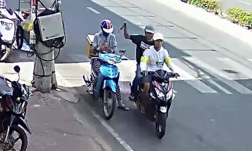 Camera ghi hình các đối tượng cướp giật tài sản.