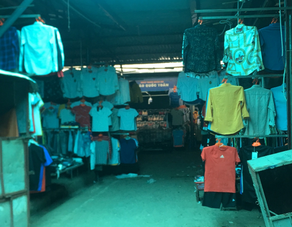 Chợ đêm Phùng Khoang vắng lặng trong mùa dịch Covid-19